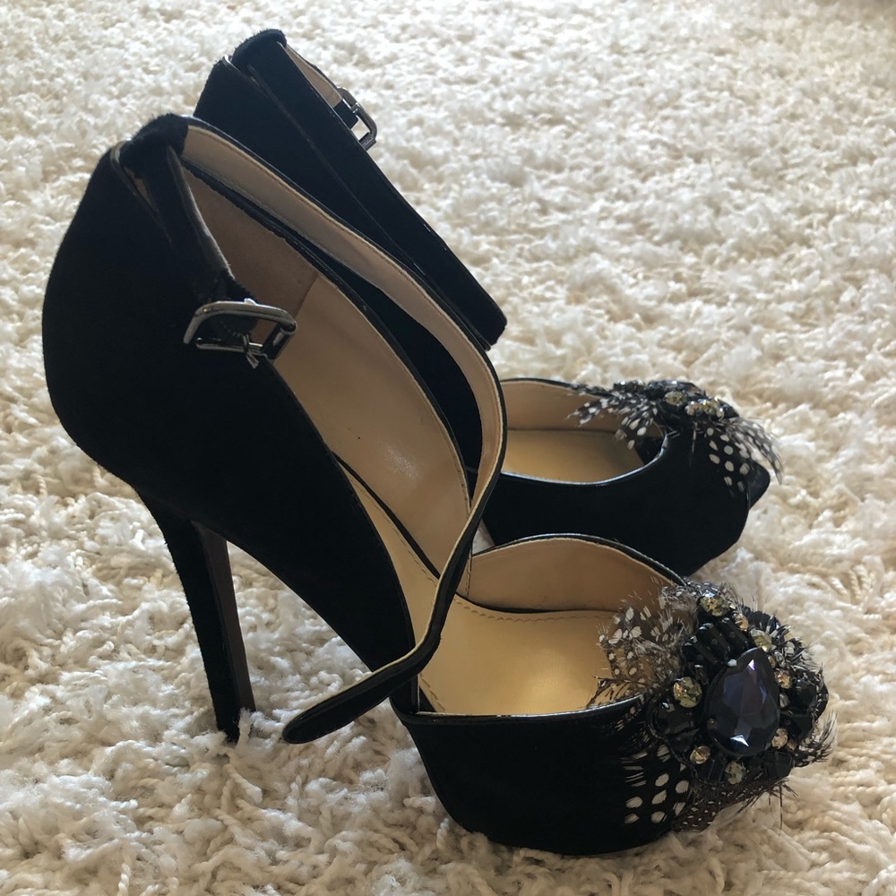 Fun Strappy Black Heels w/Jewels and Feathers